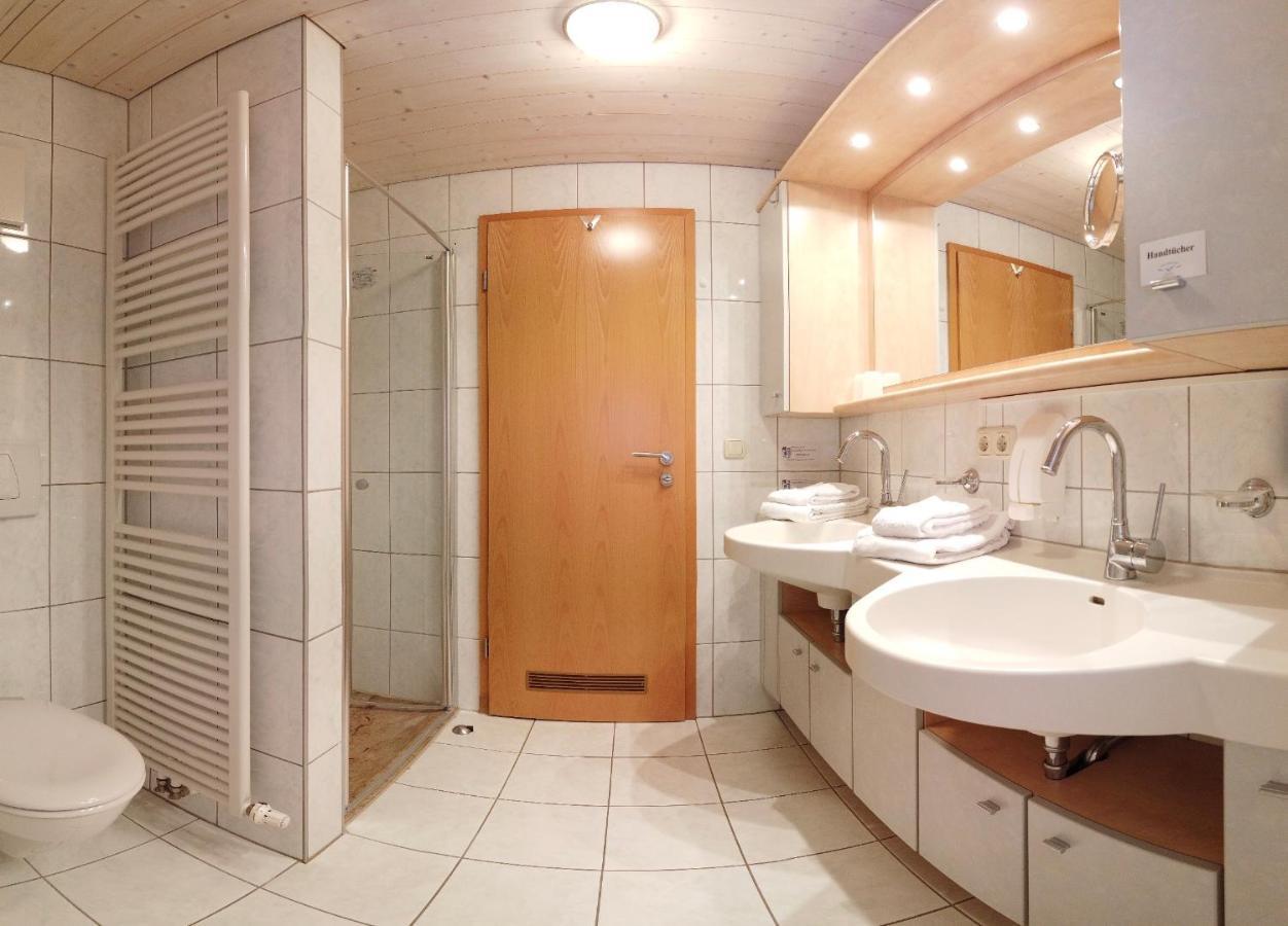 Gasthof Zur Bruecke Kaufering Ruang foto