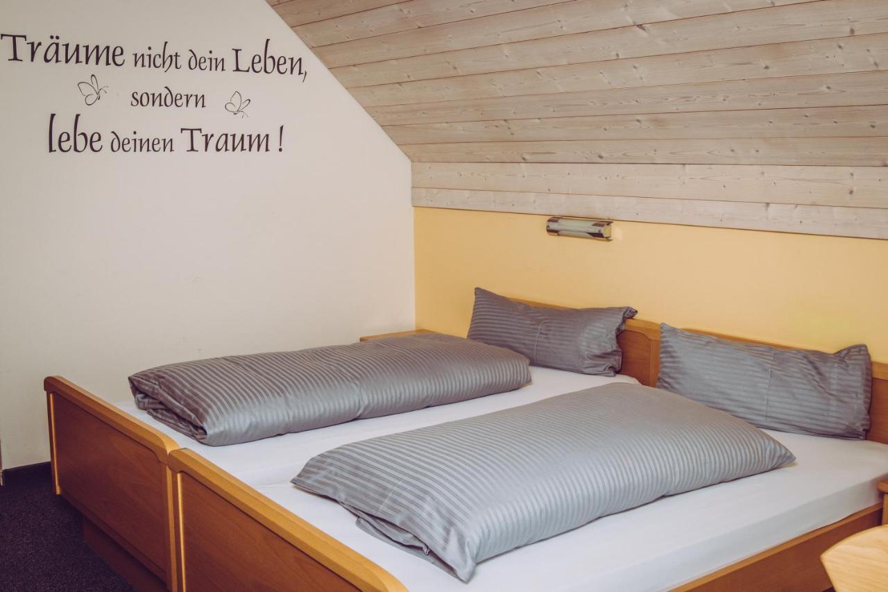 Gasthof Zur Bruecke Kaufering Bagian luar foto