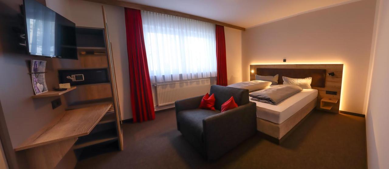 Gasthof Zur Bruecke Kaufering Bagian luar foto