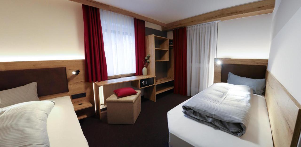 Gasthof Zur Bruecke Kaufering Bagian luar foto