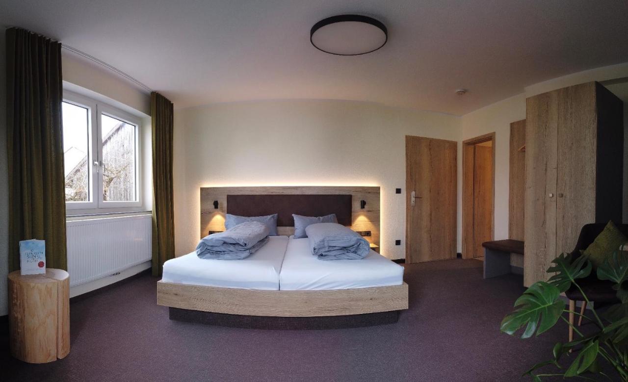 Gasthof Zur Bruecke Kaufering Bagian luar foto